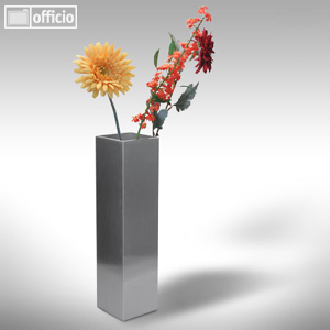 Vase aus gebürstetem Aluminium